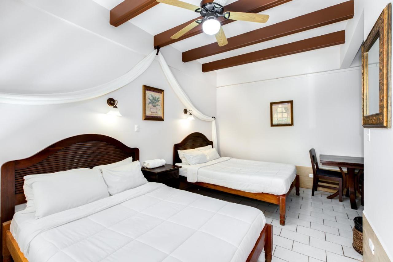 Hotel Poseidon Jacó Exteriér fotografie